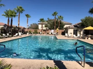 Photo #2: 2124678 Listing 