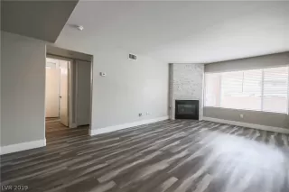 Photo #1: 2124685 Listing