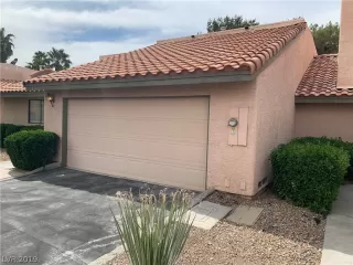 Photo #1: 2124713 Listing