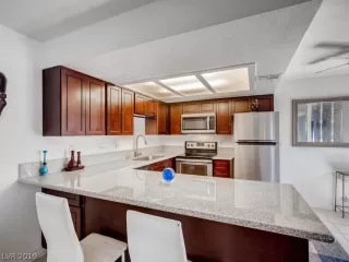 Photo #4: 2124734 Listing 