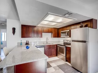 Photo #5: 2124734 Listing 