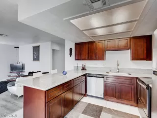 Photo #6: 2124734 Listing 