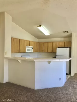 Photo #4: 2124777 Listing