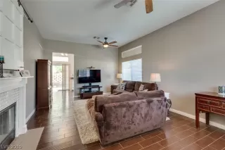 Photo #3: 2124803 Listing 