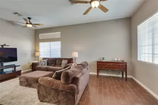 Photo #4: 2124803 Listing 