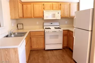 Photo #5: 2124839 Listing 