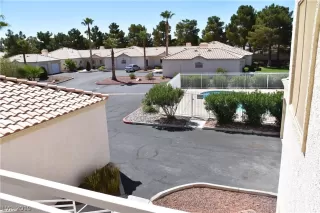 Photo #3: 2124887 Listing