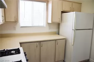 Photo #5: 2124887 Listing