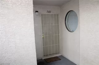 Photo #1: 2124901 Listing