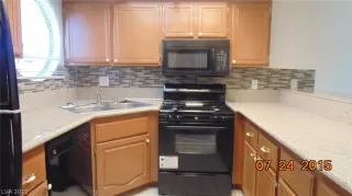 Photo #5: 2124901 Listing