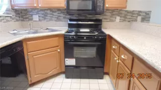 Photo #6: 2124901 Listing