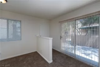 Photo #4: 2124921 Listing