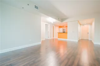 Photo #1: 2124964 Listing