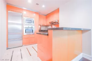 Photo #6: 2124964 Listing