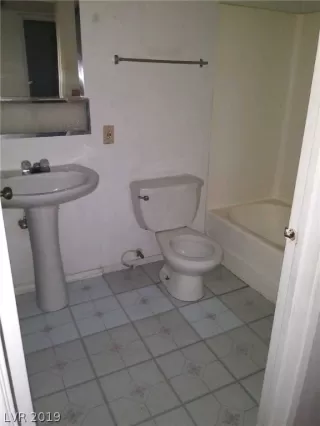 Photo #2: 2124973 Listing