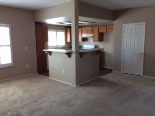 Photo #4: 2125083 Listing