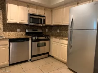 Photo #3: 2125085 Listing 