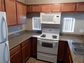 Photo #3: 2125088 Listing