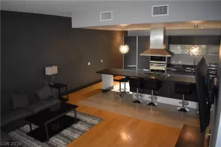 Photo #1: 2125092 Listing 