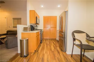 Photo #3: 2125108 Listing