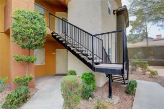 Photo #1: 2125165 Listing