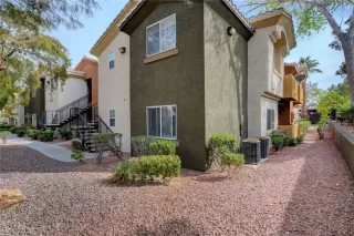 Photo #2: 2125165 Listing