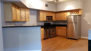 Photo #4: 2125165 Listing