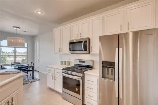 Photo #6: 2125215 Listing