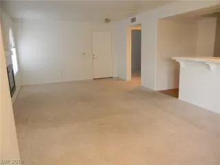 Photo #3: 2125241 Listing