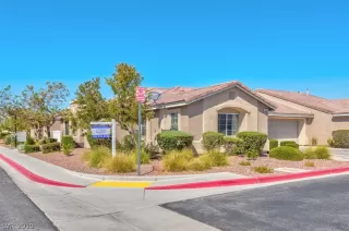 Photo #1: 2125254 Listing