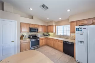 Photo #5: 2125254 Listing