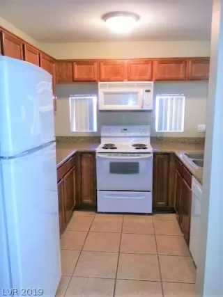 Photo #4: 2125255 Listing