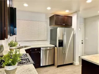 Photo #5: 2125260 Listing 