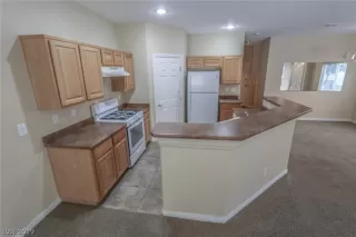 Photo #3: 2125270 Listing 