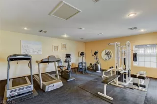 Photo #5: 2125330 Listing 