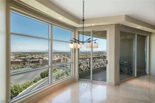 Photo #3: 2125347 Listing