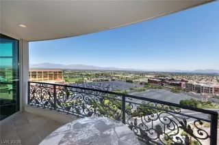 Photo #4: 2125347 Listing