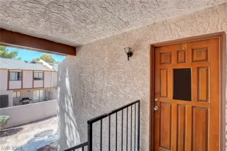 Photo #4: 2125372 Listing