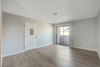 Photo #6: 2125372 Listing