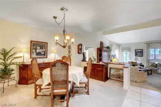 Photo #2: 2125421 Listing 