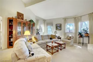 Photo #5: 2125421 Listing 