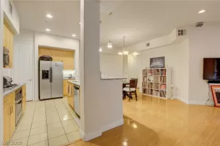 Photo #2: 2125434 Listing 