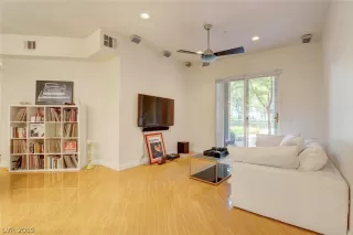 Photo #4: 2125434 Listing 