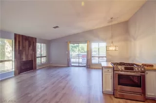 Photo #1: 2125436 Listing 