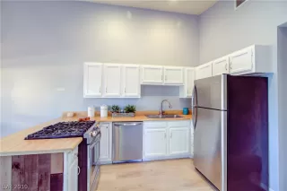 Photo #4: 2125436 Listing 