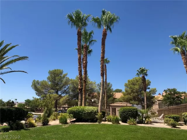 MLS: 2125476 Condo For Sale