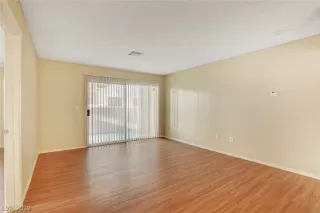 Photo #3: 2125535 Listing