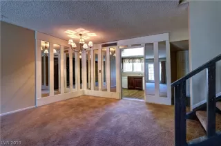 Photo #5: 2125636 Listing 