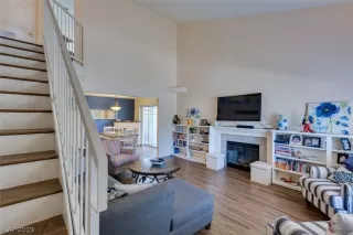 Photo #2: 2125665 Listing 