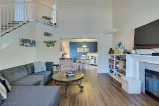 Photo #5: 2125665 Listing 